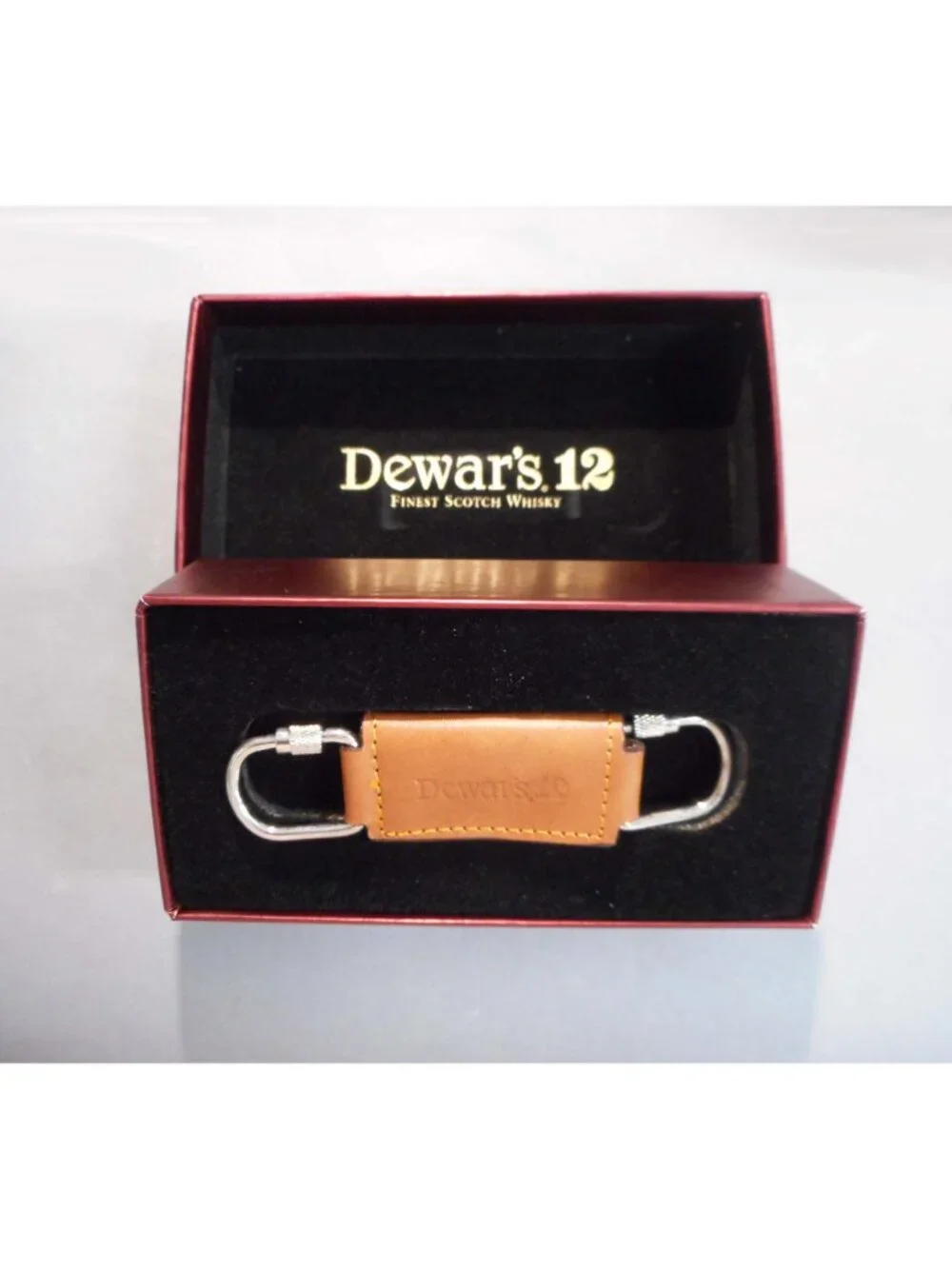 New DEWAR 12 LEATHER Key Ring in Gift Box!